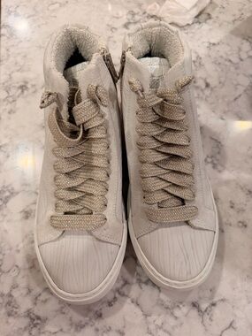 P448 Beige White High-Top Sneakers